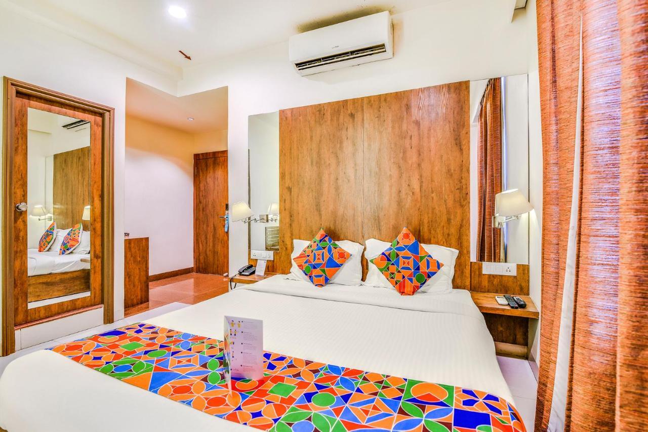 Fabhotel Arastu Nampally Хидерабад Екстериор снимка
